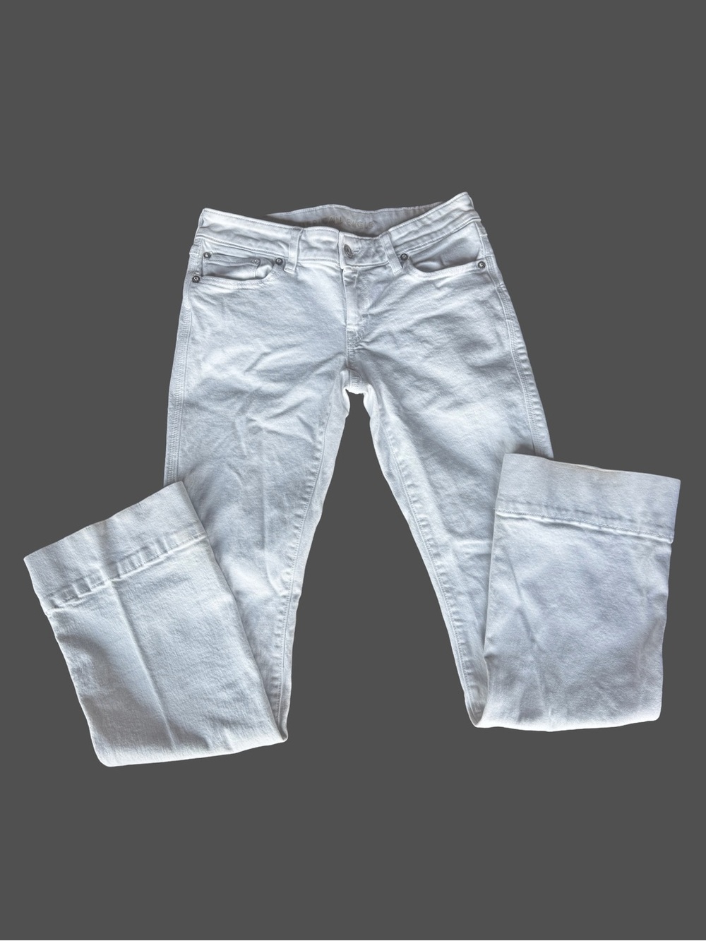American Eagle Outfitters White Boot Cut Jeans with Button Up Back Pockets - Picture 1 of 11